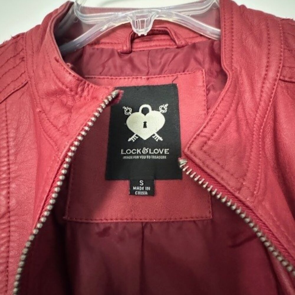 Lock and Love faux leather vegan motorcycle jacket. Red w/ zips. Sz Small - Picture 5 of 8